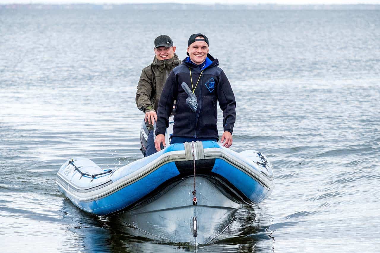 Sigurd Klemmensen i sit es : i spidsen af sin "livredderbåd" til WATERZ - Foto Jess Porse