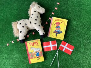 I år er det 80 år siden, den første bog om Pippi Langstrømpe udkom. Det fejrer vi hele uge 42 med sjove aktiviteter på alle fem biblioteker. Prøv kræfter med Pippi-quizzen, der sender dig på opdagelse rundt i biblioteket. foto: RkskBibliotek