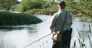 Torsdag den 16. april 2026 åbner fiskeriet efter laks i Skjern Å - foto: Fiskepleje.dk