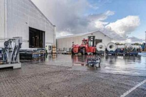Vindmølle-producenten Vestas har netop meddelt, at alle aktiviteter i Ringkøbing flyttes til Lem. Lone Andersen glæder sig over, at de fremtidssikrer sig i Ringkøbing-Skjern Kommune. foto: rksk