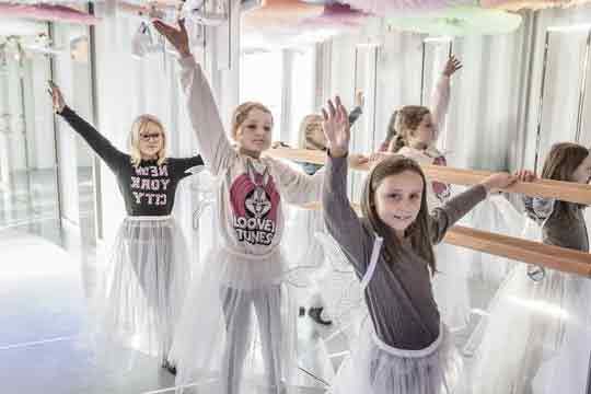 Ballet, musik, dans og skuespil. Mulighederne er mange, når Det Kgl. Teater kommer til Ringkøbing. Foto: Camilla Winther, Postyrium RKSK